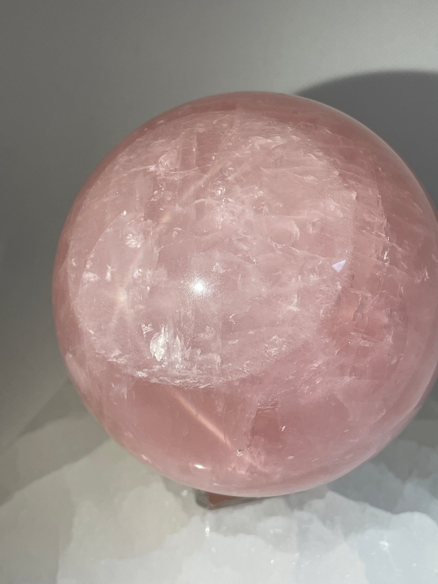 Rose Quartz Sphere W/Asterism 87mm